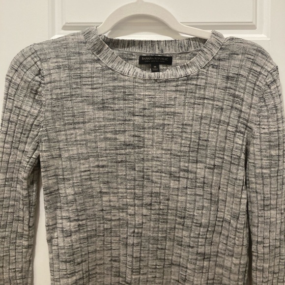 Cute gray Banana Republic sweater! - Picture 8 of 8